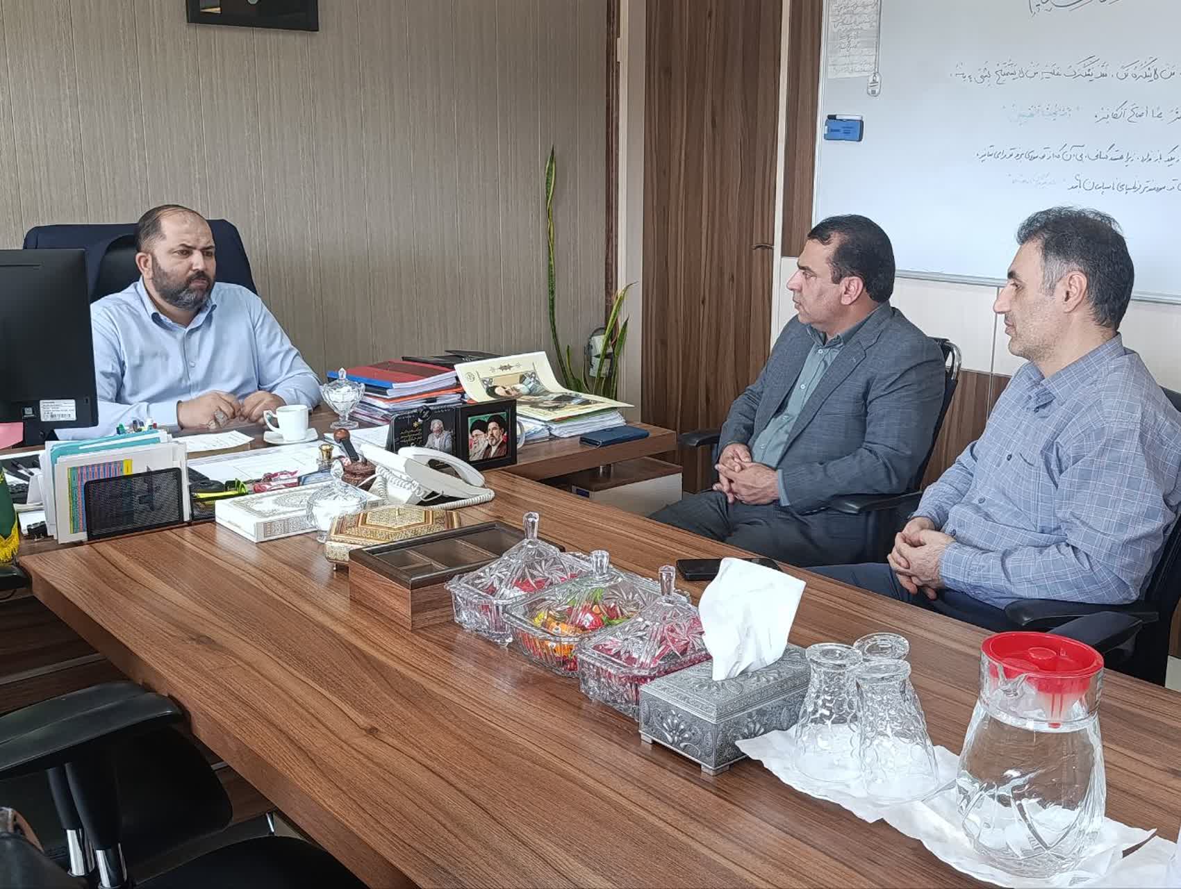 نشست بررسی مسائل اداری جهاد کشاورزی جنوب استان کرمان در ستاد وزارتخانه   