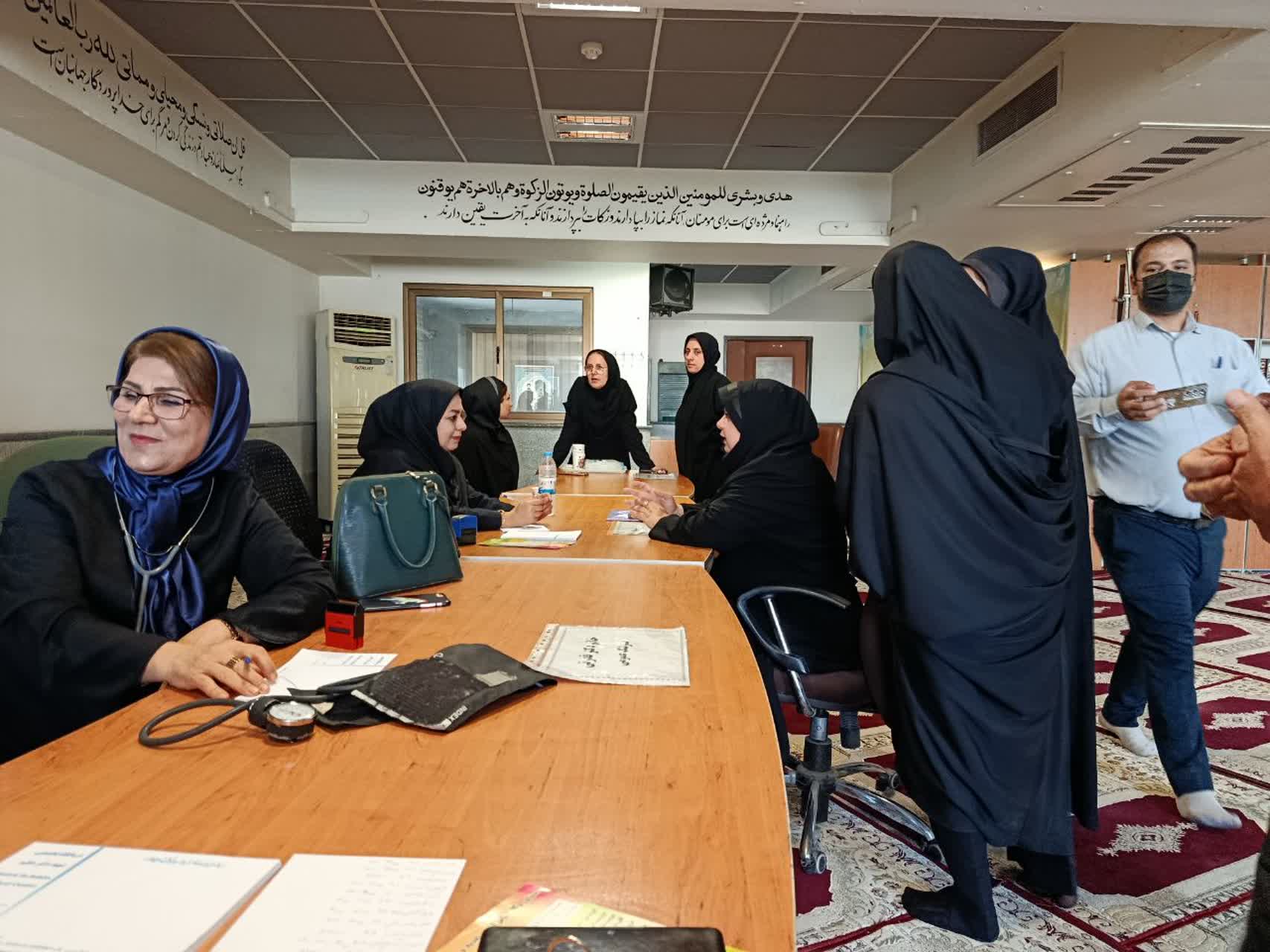 پایش سلامت کارکنان جهاد کشاورزی خوزستان به مناسبت هفته دولت