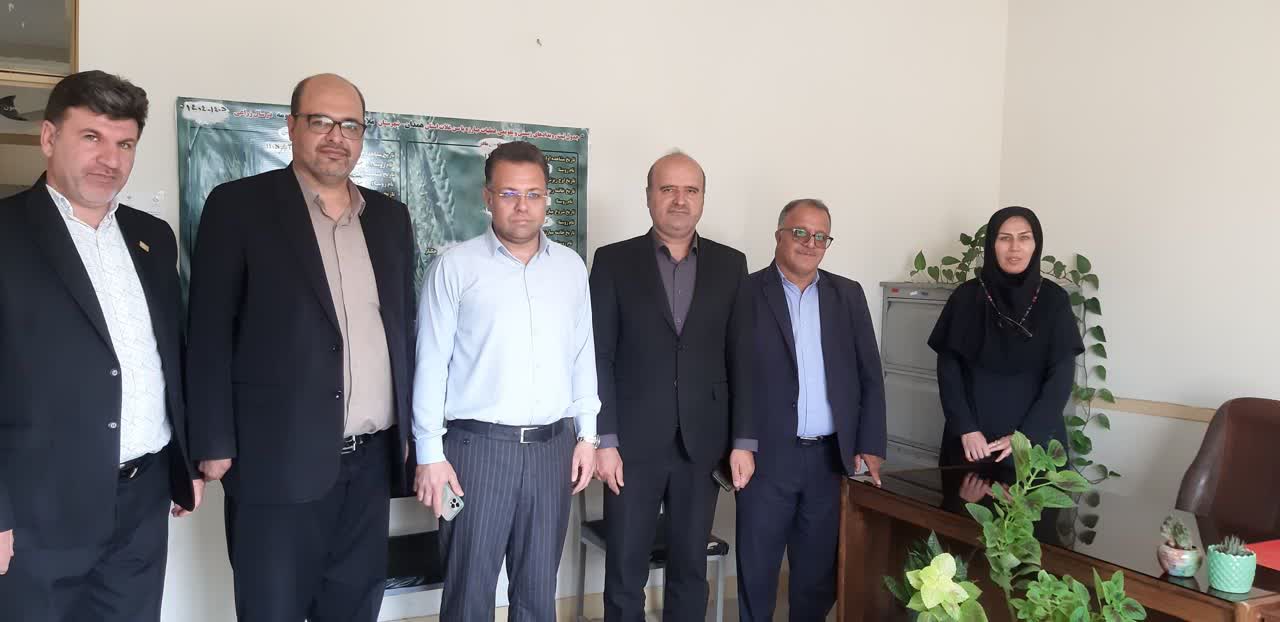 بررسی موضوعات و مشکلات حوزه اداری در بازدید از مرکز جهاد کشاورزی حومه ملایر