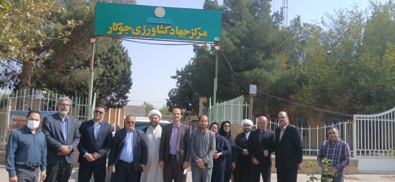 تأکید رئیس سازمان جهاد کشاورزی همدان بر ارتقای خدمات‌رسانی به کشاورزان در بازدید از مرکز جهاد کشاورزی جوکار